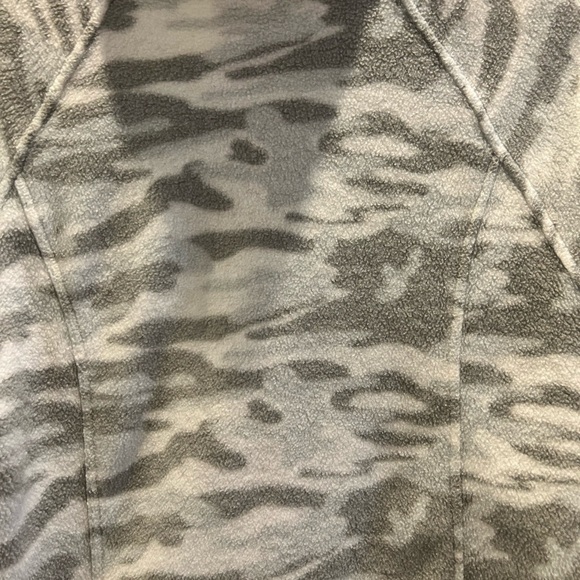 Gray and White Camo Kids Fleece Jacket 14/16 - Picture 6 of 11